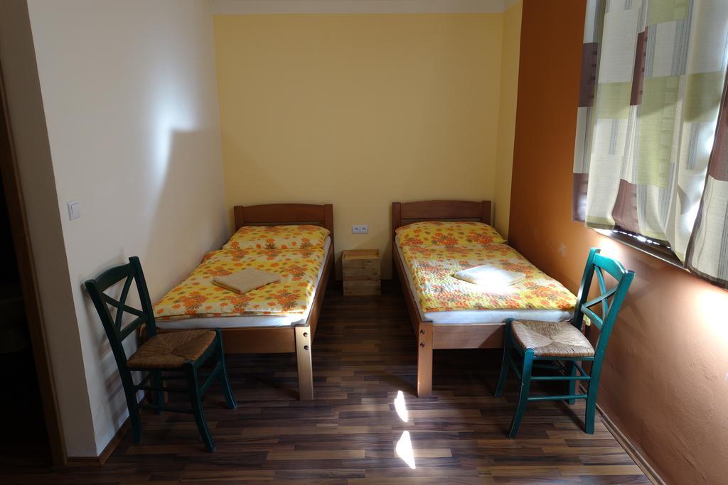 Penzion u Tomčalů Terezín Esterno foto