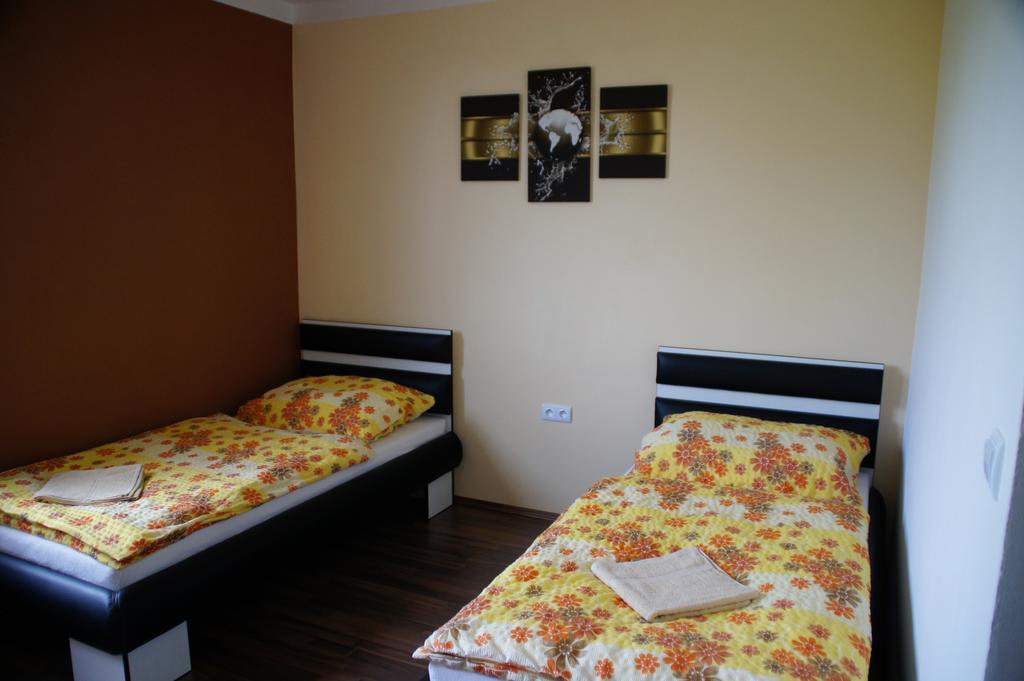 Penzion u Tomčalů Terezín Esterno foto